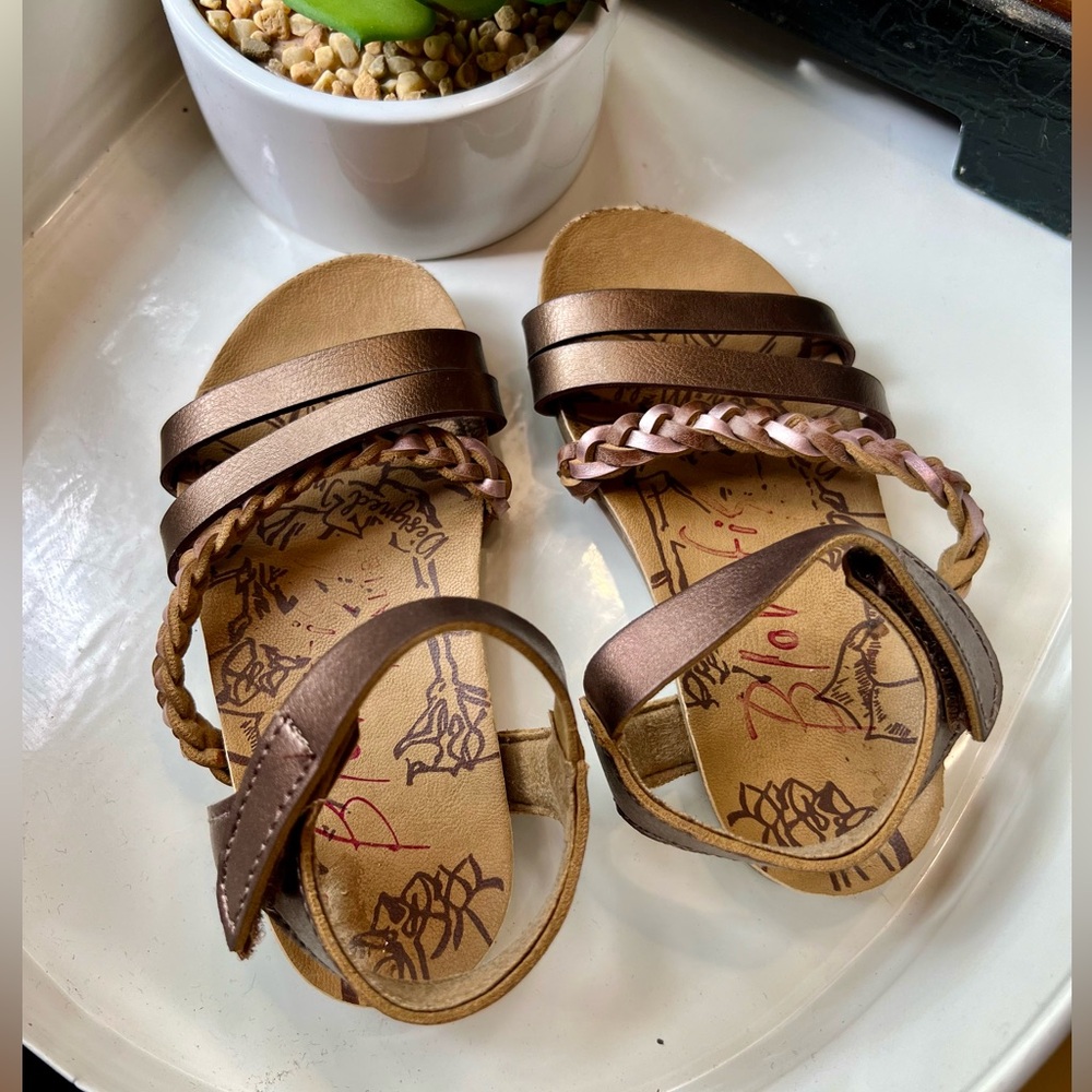 Blowfish - toddler size 7 sandals